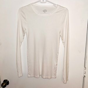 J. Crew perfect fit tee. White. Size Medium.